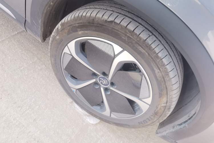 Used BYD Yuan PLUS 2025 Intelligent Driving Version 510 KM Beyond-Grade Edition Right Front Wheel Hub