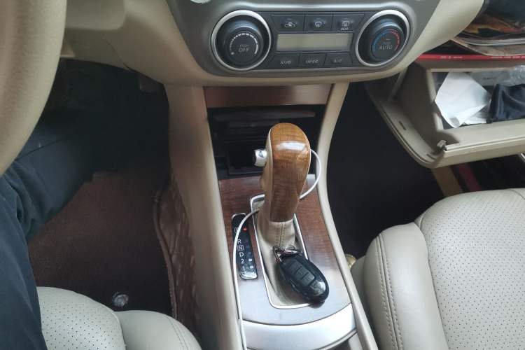 Used Nissan Sylphy 2009 1.6XL Automatic Luxury Sunroof Edition