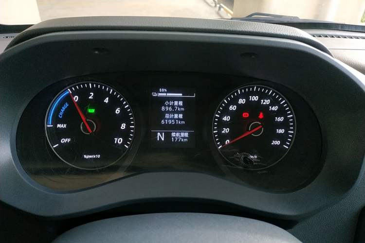 Used Wuling Yangguang 2024 300km Comfort Version with Sealed Windows 60kW
