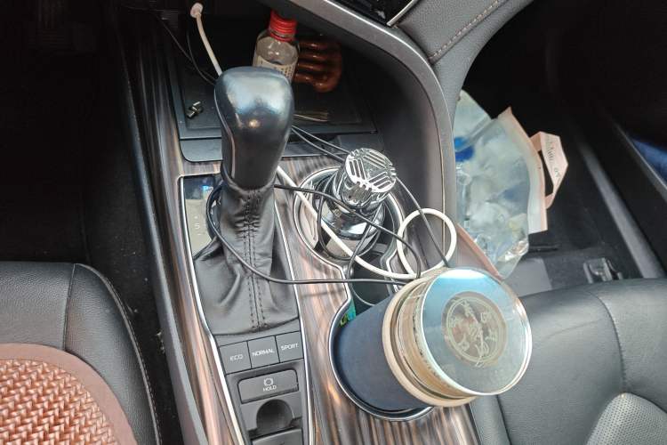 Used Toyota Camry 2019 Revised Version 2.5G Luxury Edition Gear Lever