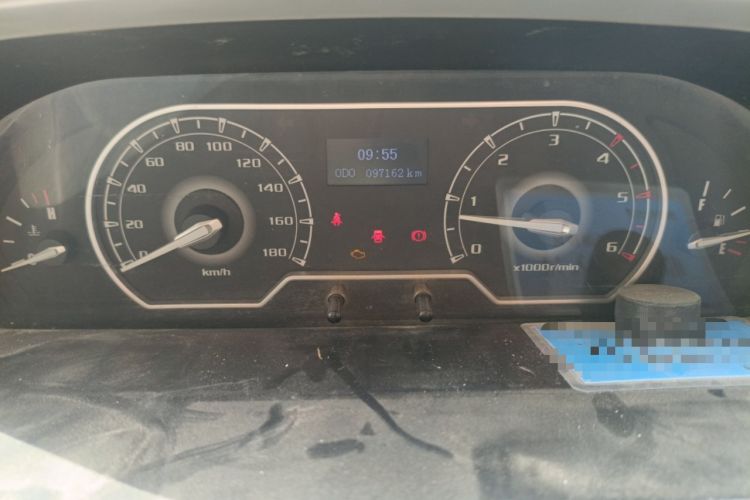 Used SAIC MAXUS Xintu V80 2019 2.5T Classic Version 6-Speed Manual – Aoyuntong Modified Long Wheelbase Mid-Height 7-Seater Instrument Cluster