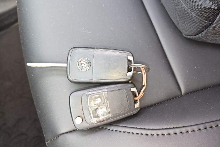 Used Buick Encore 2015 1.4T Automatic Two-Wheel Drive Urban Elite Version