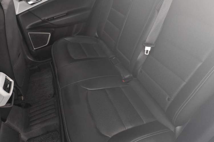 Used Geometry A 2019 High-Value Standard Range Cube Edition Left Rear Seat