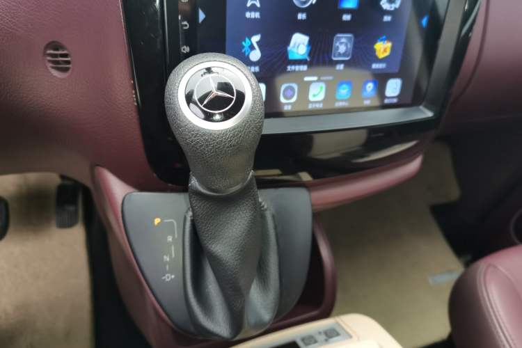 Used Mercedes-Benz Vito 2016 2.0T Elite Edition Gear Lever