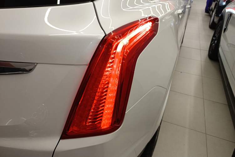 Used Cadillac XT5 2018 25T Luxury Model