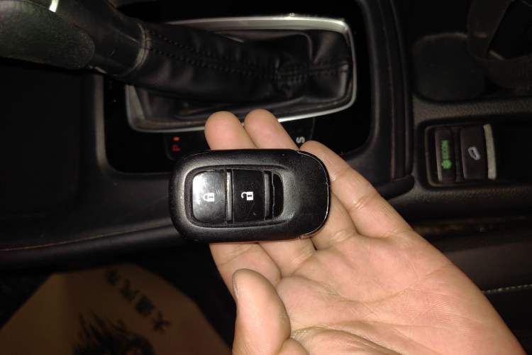 Used Honda Vezel 2023 1.5L CVT Tech Edition Vehicle Key