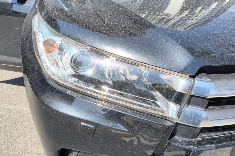 Used Toyota Highlander 2018 2.0T Four-Wheel Drive Supreme Edition 7-Seater China VI Right Front Headlight