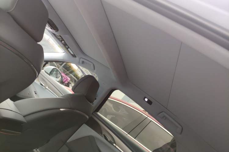 Used VOYAH PASSION 2023 Four-Wheel Drive Long-Range Version Headliner