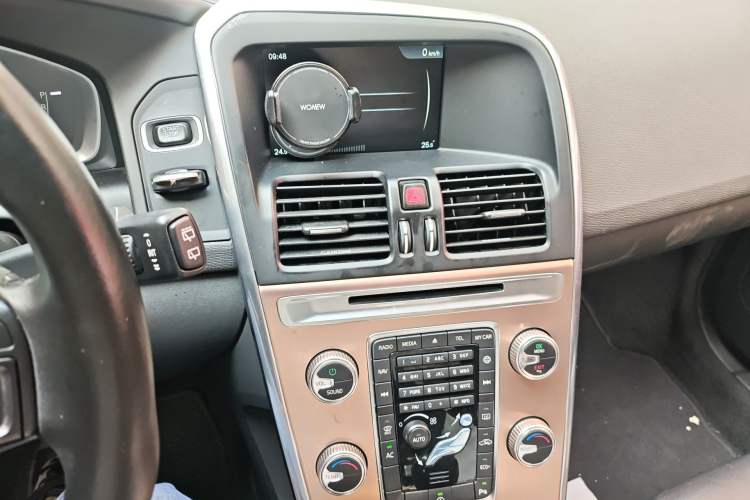 Used Volvo XC60 2017 T5 Smart Upgrade Edition