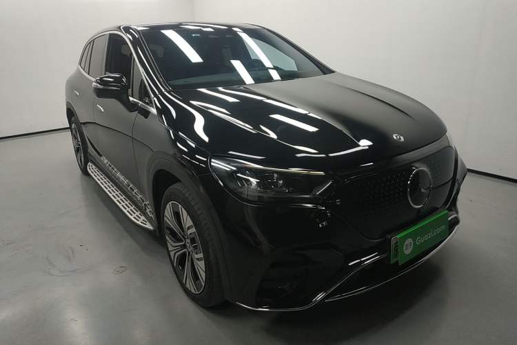 Used Mercedes-Benz EQE SUV 2024 500 4MATIC Luxury Edition Front Right 45 Deg