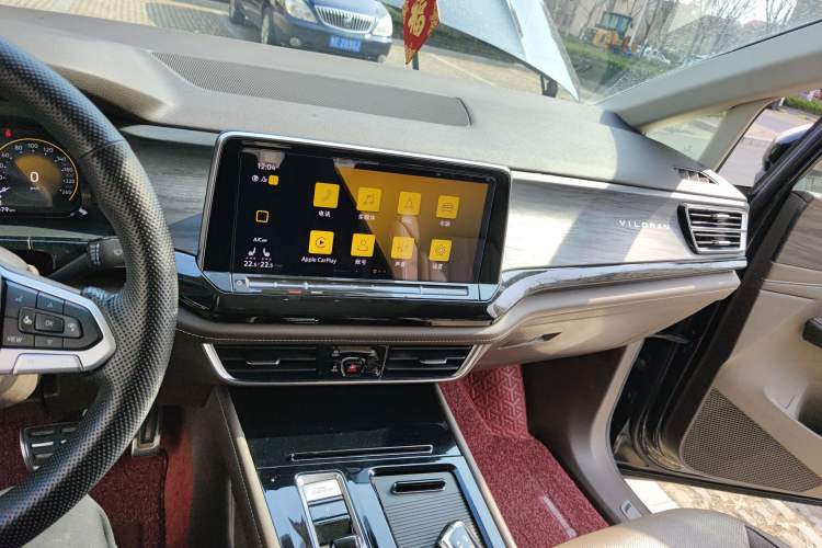 Used Volkswagen Viloran 2022 380TSI Luxury Edition Audio And AC Panel