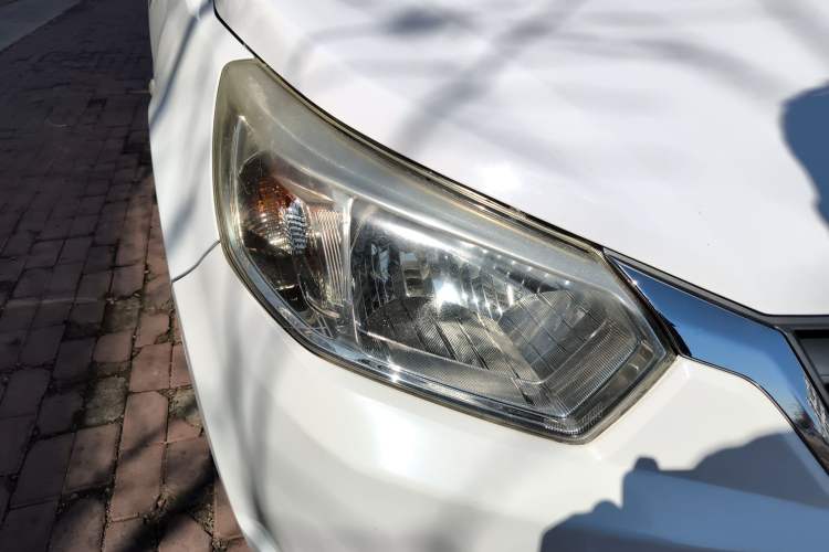 Used Venucia D50 2013 1.6L Manual Fashion Edition
