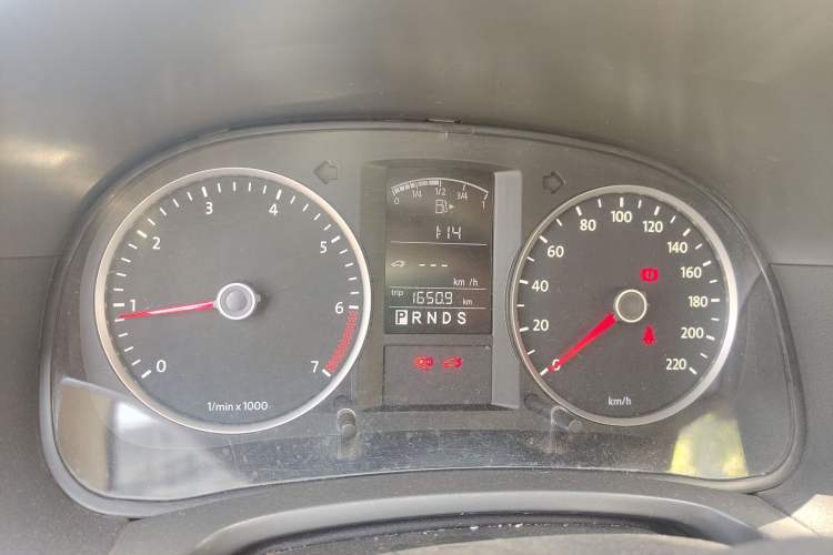 Used Volkswagen Lavida 2011 1.6L Automatic PinYou Edition Instrument Cluster