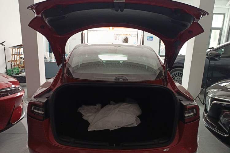 Used Tesla Model 3 2019 Long-Range Rear-Wheel-Drive Version