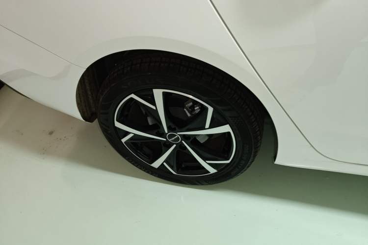 Used Roewe i5 2023 1.5L CVT Luxury Edition