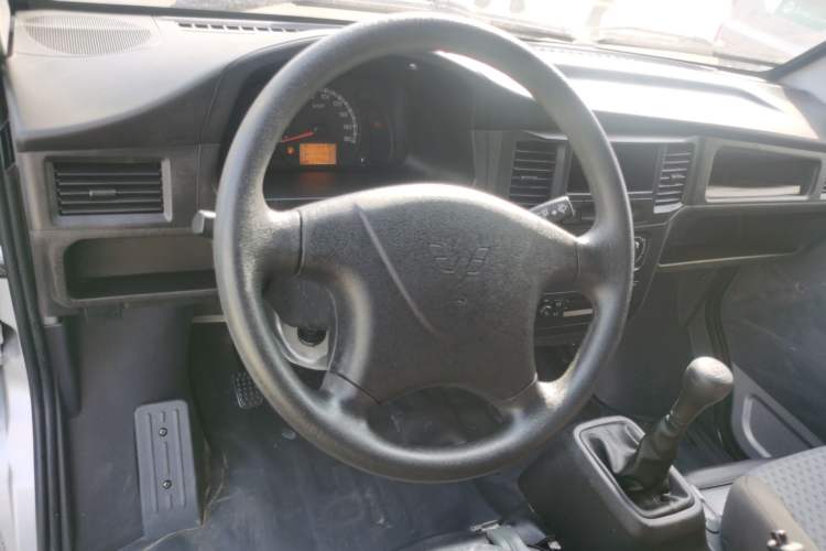 Used Wuling Zhiguang 2023 1.5L Utility Version with Enclosed Windows 2 Seats