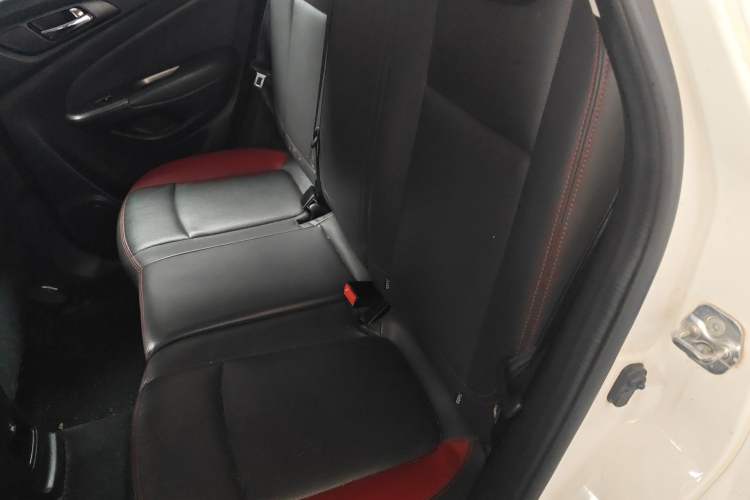 Used CHANGAN CS15 2016 1.5L Manual Luxury Edition Left Rear Seat