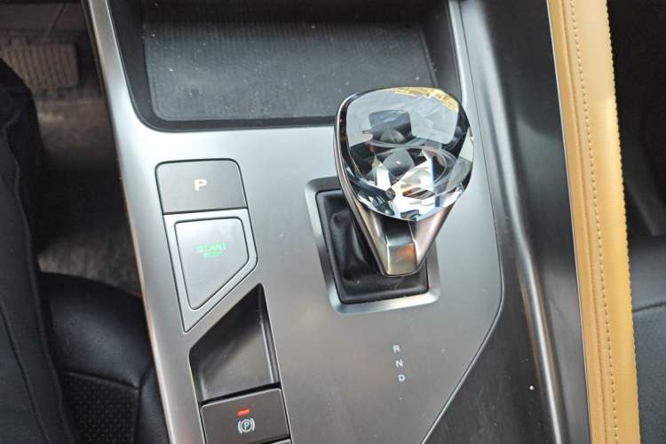 Used Roewe RX5 New Energy 2023 eRX5 Super Hybrid Premium Edition Gear Lever