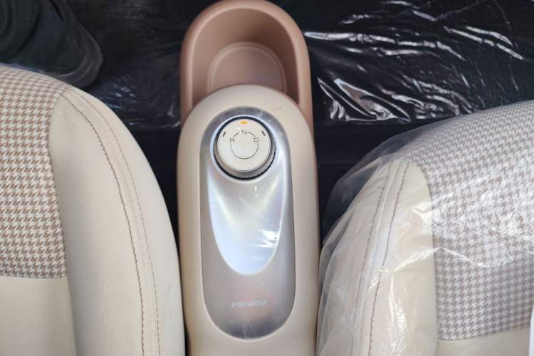 Used Wuling Hongguang MINIEV 2025 Four-Door Version Advanced Edition
