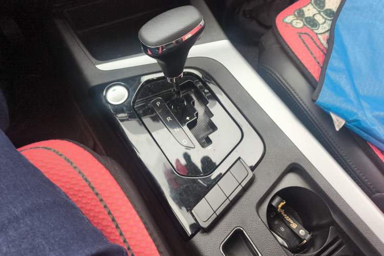 Used Soueast DX5 2019 1.5T CVT Luxury Version
