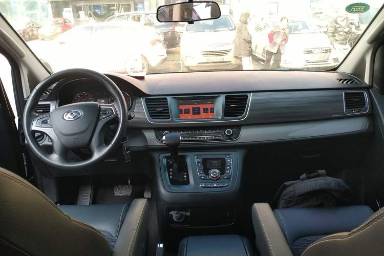 Used SAIC MAXUS G10 2019 Facelift PLUS 2.0T Automatic Elite Edition China VI