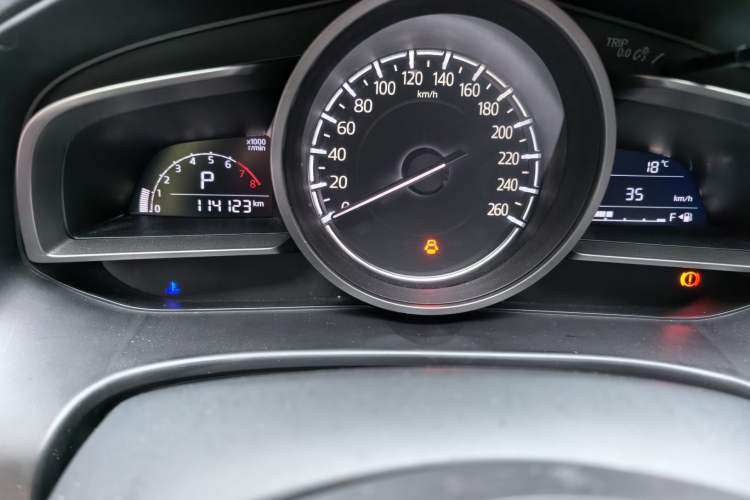 Used Mazda 3 Axela 2017 Sedan 1.5L Automatic Comfort Model Emission Standard China V