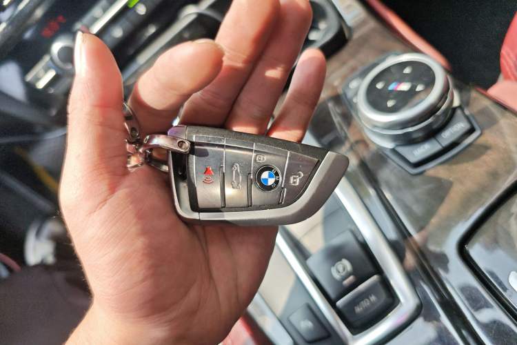 Used BMW 5 Series 2011 523Li Luxury Model
