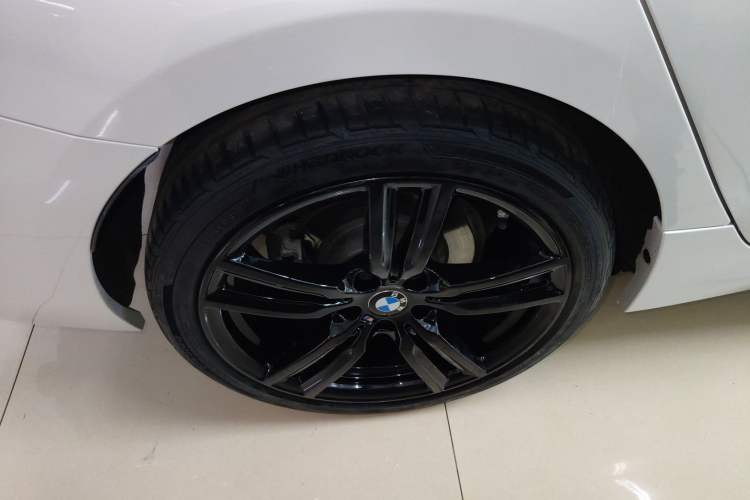 Used BMW 1 Series 2022 125i M Sport Night Edition Right Rear Wheel Hub