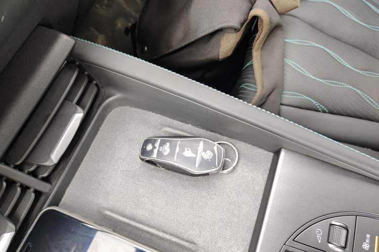 Used BYD Seal 06 New Energy 2025 DM-i Intelligent Drive 120KM Flagship Model Interior 1