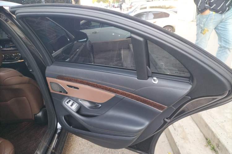 Used Mercedes-Benz S-Class 2019 S 320 L
