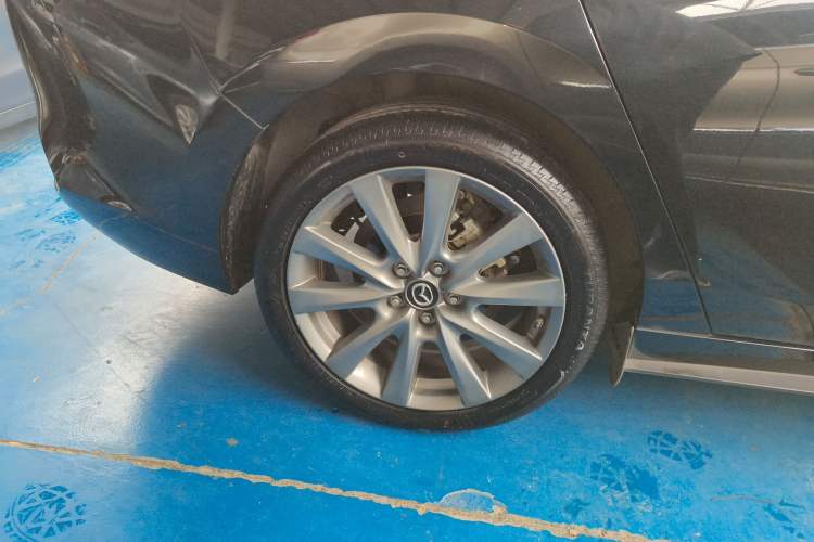 Used Mazda 3 Axela 2023 2.0L Automatic Zhiya Edition Right Rear Wheel Hub