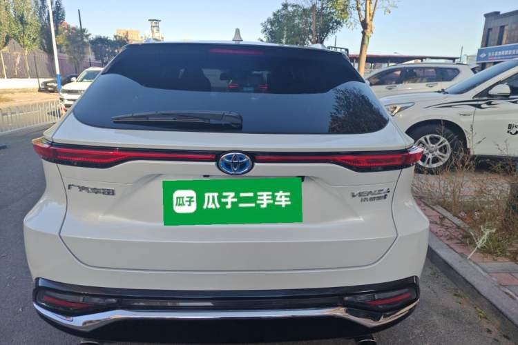 Used Toyota Venza 2022 Dual-Engine 2.5L CVT Two-Wheel Drive Luxury Edition Rear