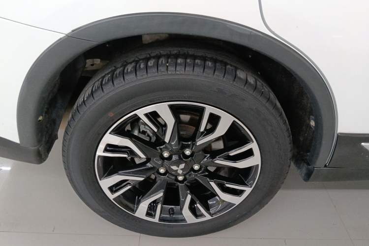 Used Mitsubishi Outlander 2019 2.0L Two-Wheel Drive Comfort Edition 5 Seats China VI Standard