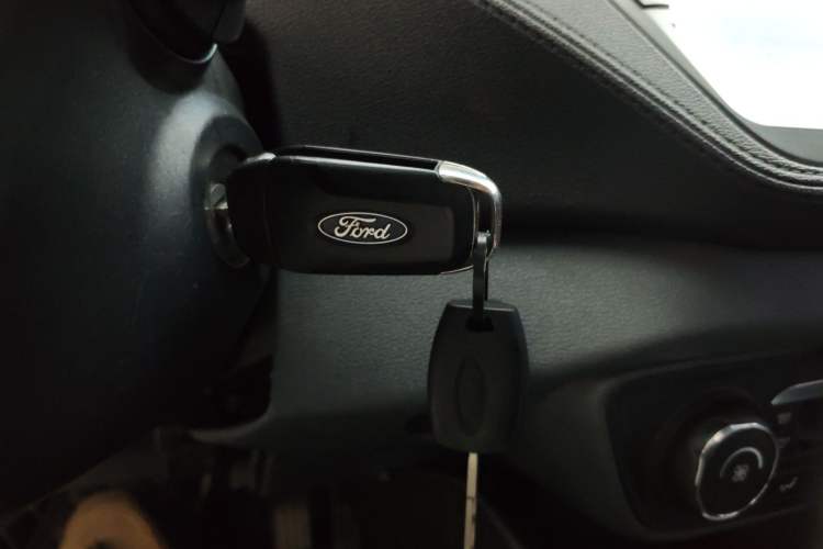 Used Ford Escort 2015 1.5L Automatic Fashion Model Vehicle Key