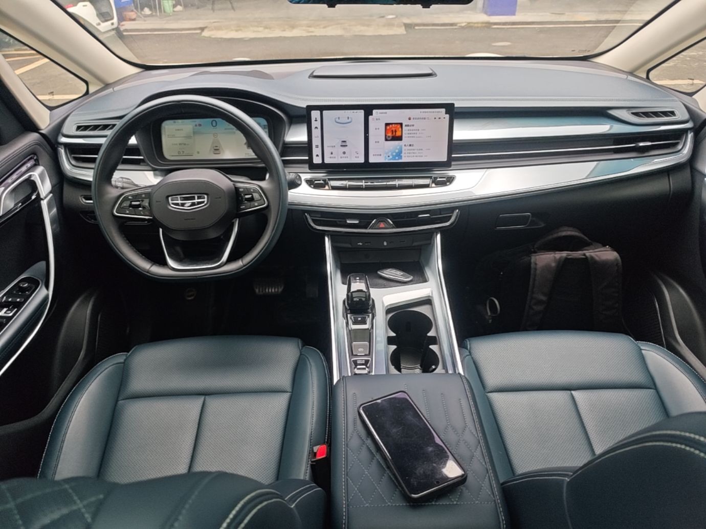 Geely Auto Jiajie 2023 Geely Jiaji L 1.5TD DCT Luxury Model - Premium — снимка 12
