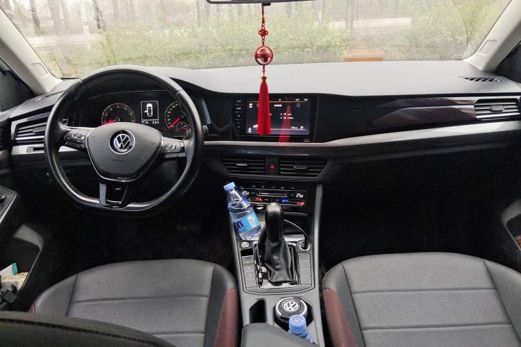 Used Volkswagen Bora 2021 280TSI DSG Elite Smart Connectivity Version Center Console