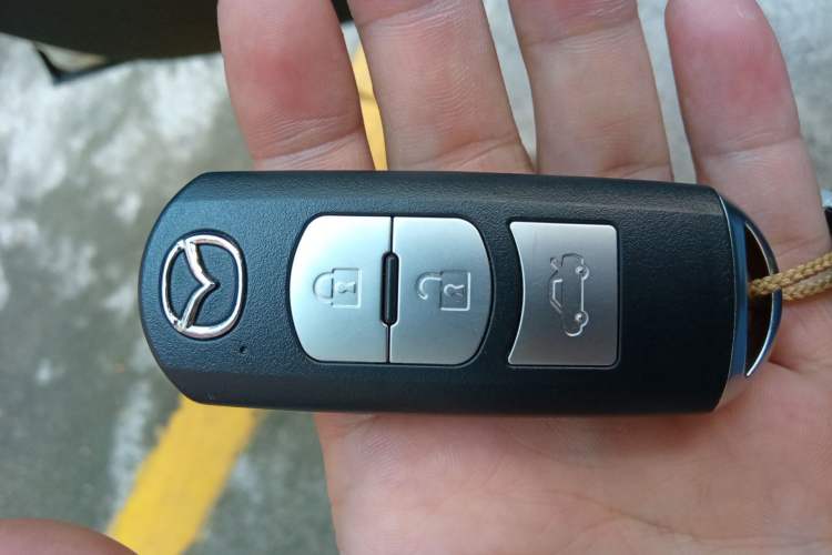 Used Mazda CX-4 2018 2.0L Automatic Two-Wheel Drive Blue Sky Premium Upgrade Version China V Standard