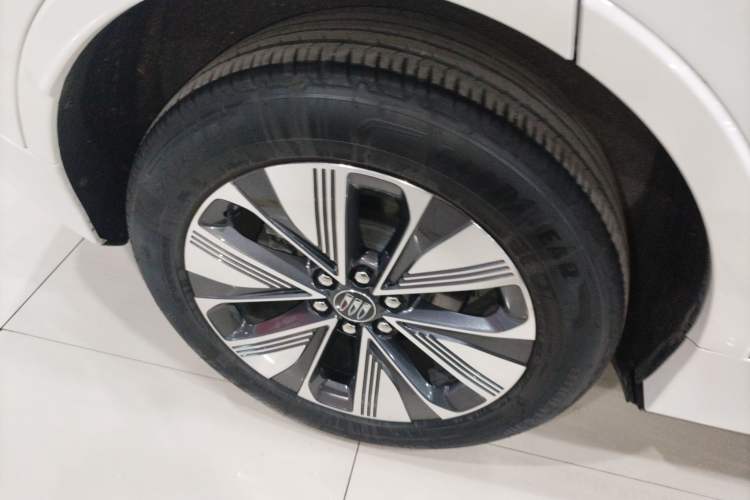 Used Buick E5 2025 Model 620KM Prestige Edition
