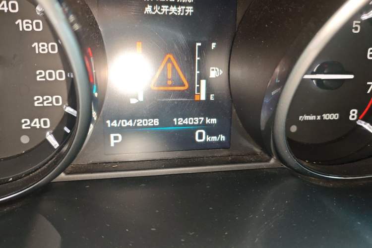 Used Land Rover Range Evoque 2013 2.0T 5-Door Ignite Edition Odometer Close Up