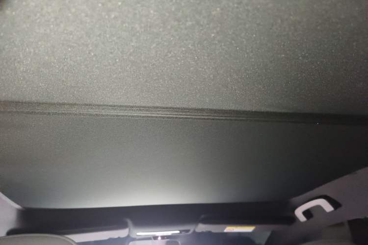 Used Nissan N7 2025 625 Pro Headliner