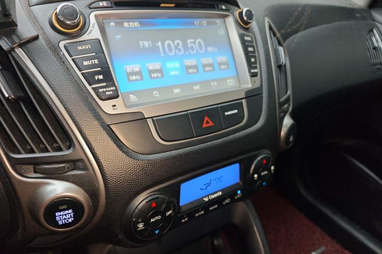 Used Hyundai ix35 2013 2.0L Automatic Two-Wheel Drive Smart GLS China IV Standard Audio And AC Panel