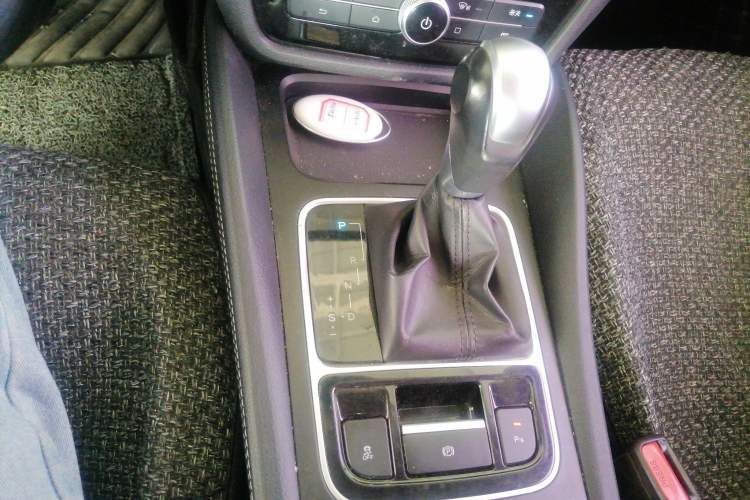 Used BYD Song MAX 2018 1.5T Automatic Smart Connect Elite Model with 6 Seats
