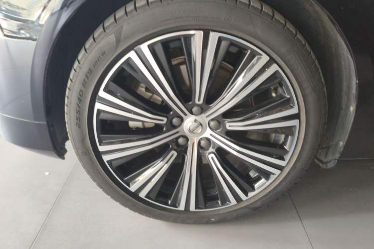 Used Volvo S90 2024 B5 Zhiyuan Luxury Edition
