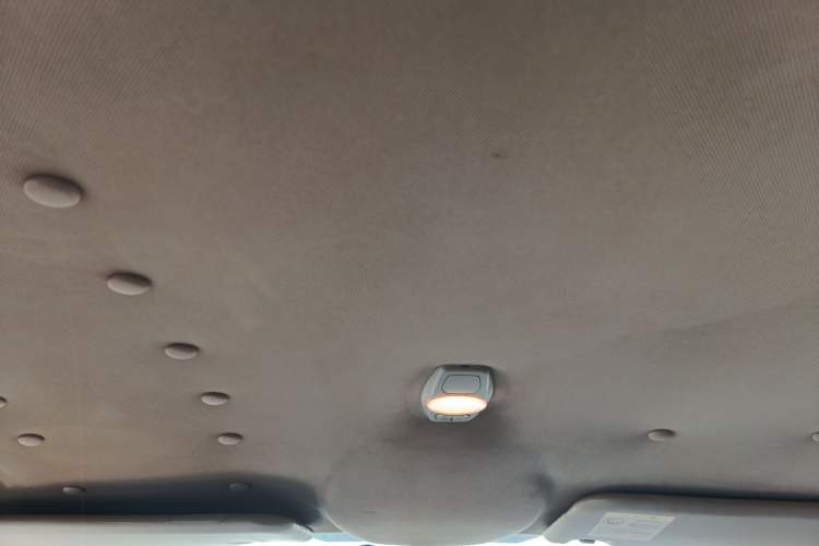 Used Ford Focus 2012 Sedan 1.6L Automatic Comfort Model Headliner