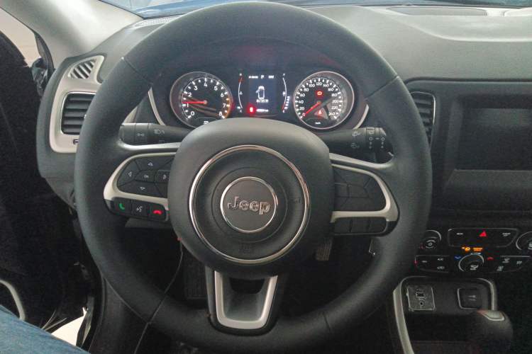 Used Jeep Compass 2019 200T Automatic Prestige Edition
