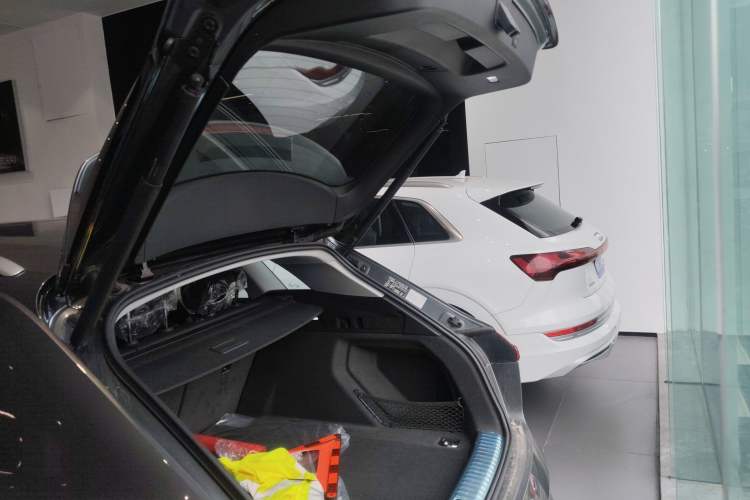 Used Audi e-tron 2021 50 quattro Luxury Edition