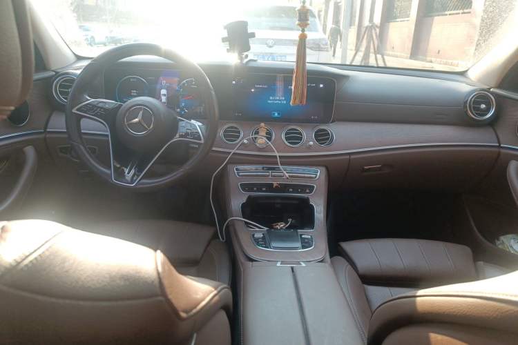 Used Mercedes-Benz E-Class 2021 Facelift E 260 L Center Console