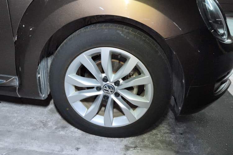 Used Volkswagen Beetle 2014 1.2TSI Comfort Model Right Front Wheel Hub