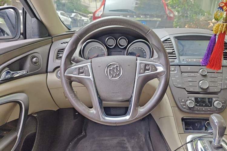 Used Buick Regal 2012 2.4L SIDI Elite Edition Steering Wheel