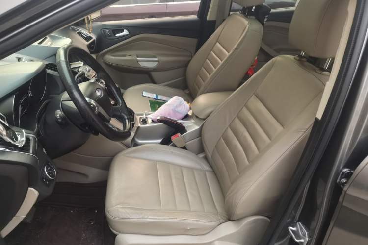 Used Ford Kuga 2013 2.0L GTDi Four-Wheel-Drive Elite Model Left Front Seat